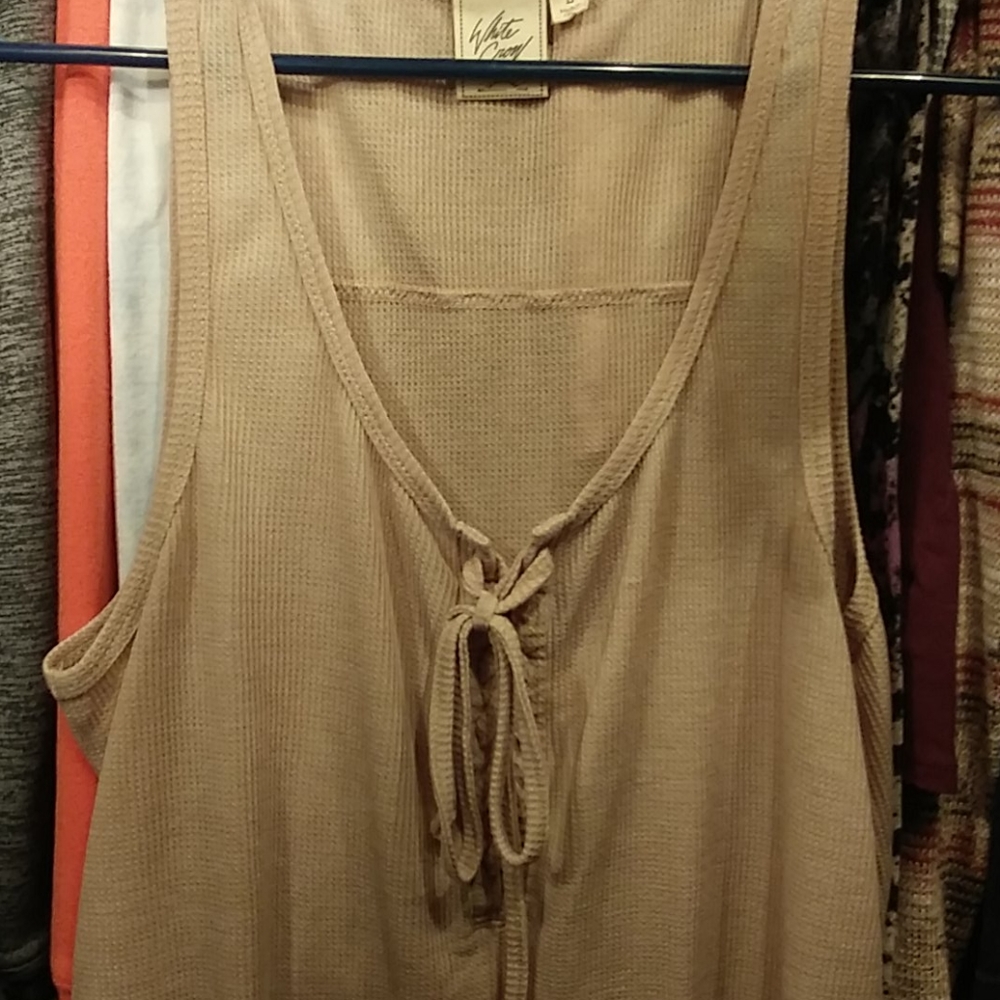 White crow tank top from buckle